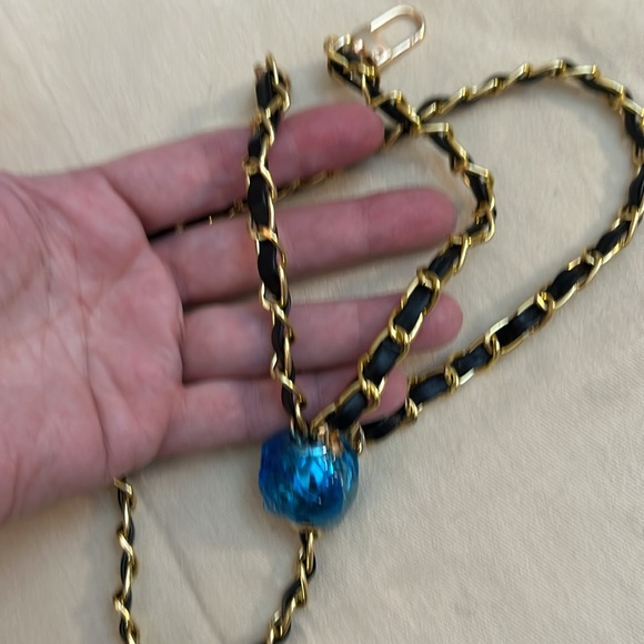 🎁💕Brand New Unbranded, Faux Leather Gold Hardware Wallet Strap 120 Cm long. - Picture 4 of 4